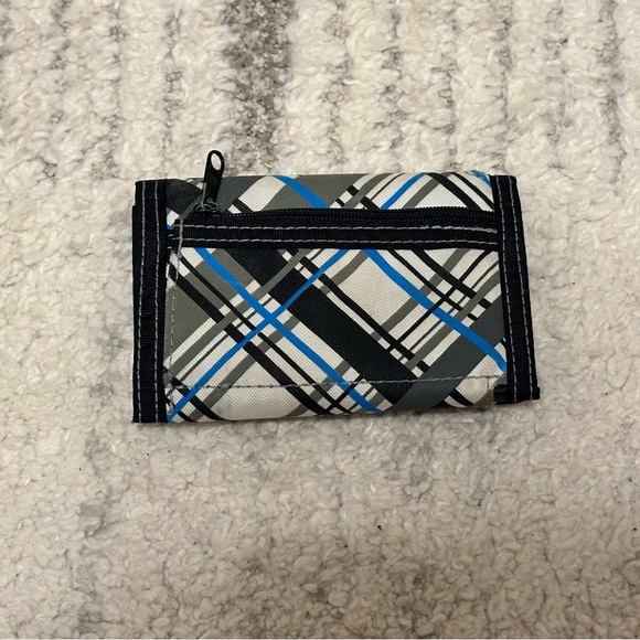 Y2K Tracker Wallet - Picture 2 of 6